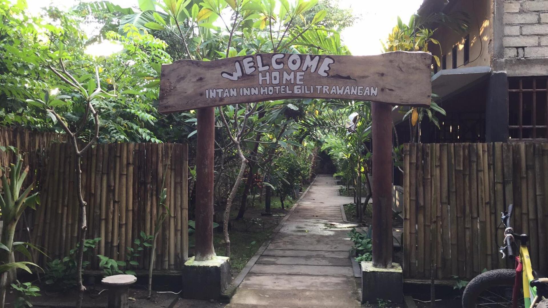 Intan Inn Hostel Gili Trawangan Exterior foto